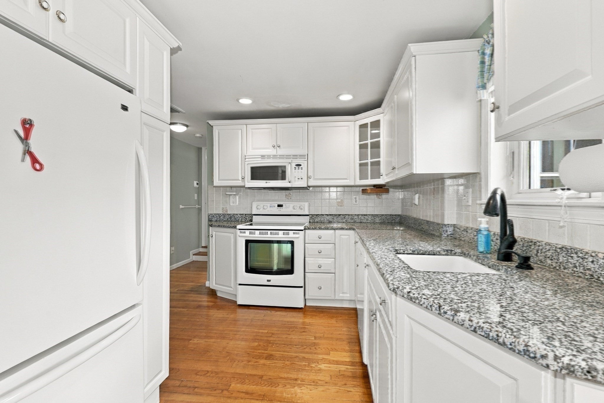 8 Walsh Ave, Stoneham, MA Photo #23