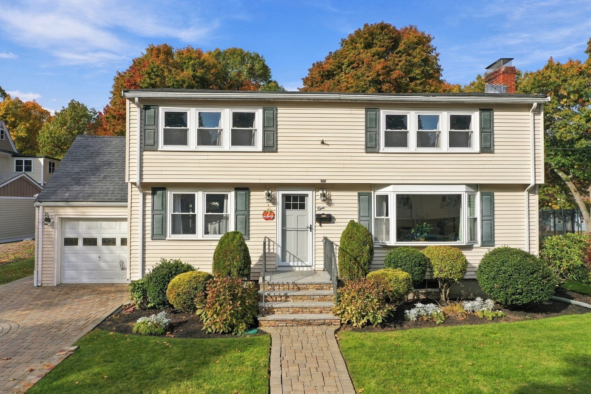 Photo of 8 Walsh Ave, Stoneham, MA