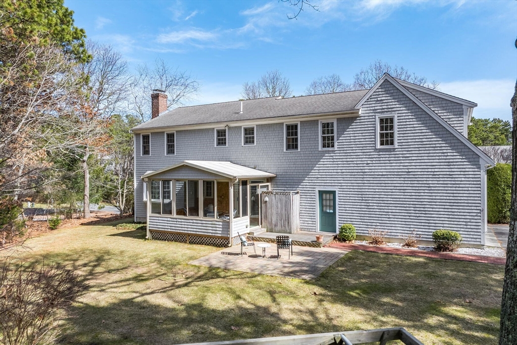 17 Nicholas Drive