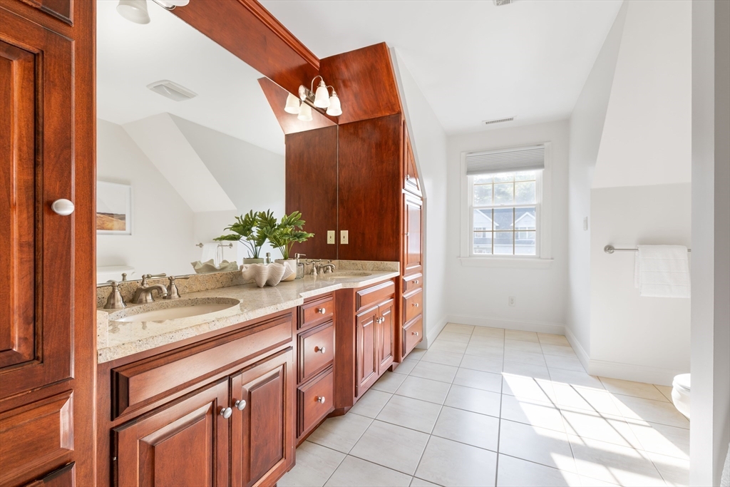 Needham, Massachusetts 02492, United States, 4 Bedrooms Bedrooms, ,4 BathroomsBathrooms,Residential,Contingent,152649