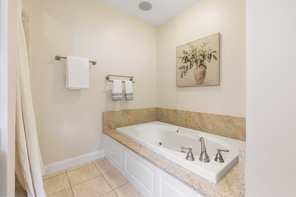 Needham, Massachusetts 02492, United States, 4 Bedrooms Bedrooms, ,4 BathroomsBathrooms,Residential,Contingent,152649