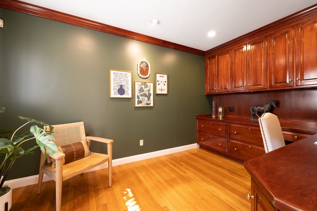 Needham, Massachusetts 02492, United States, 4 Bedrooms Bedrooms, ,4 BathroomsBathrooms,Residential,Contingent,152649