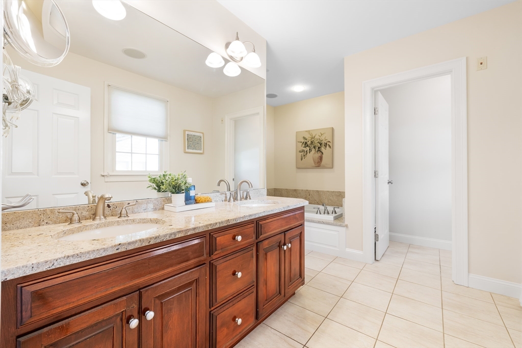 Needham, Massachusetts 02492, United States, 4 Bedrooms Bedrooms, ,4 BathroomsBathrooms,Residential,Contingent,152649