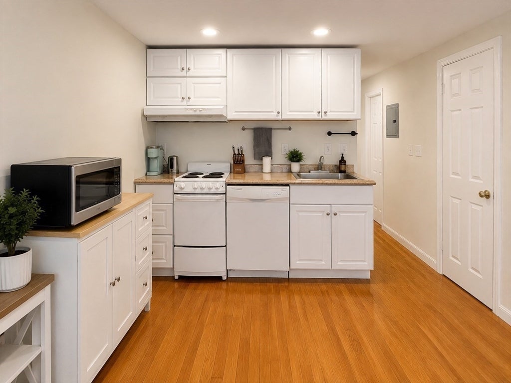 28 Phillips St #G, Boston, MA, 28 Phillips St #G, Boston, MA Photo #3
