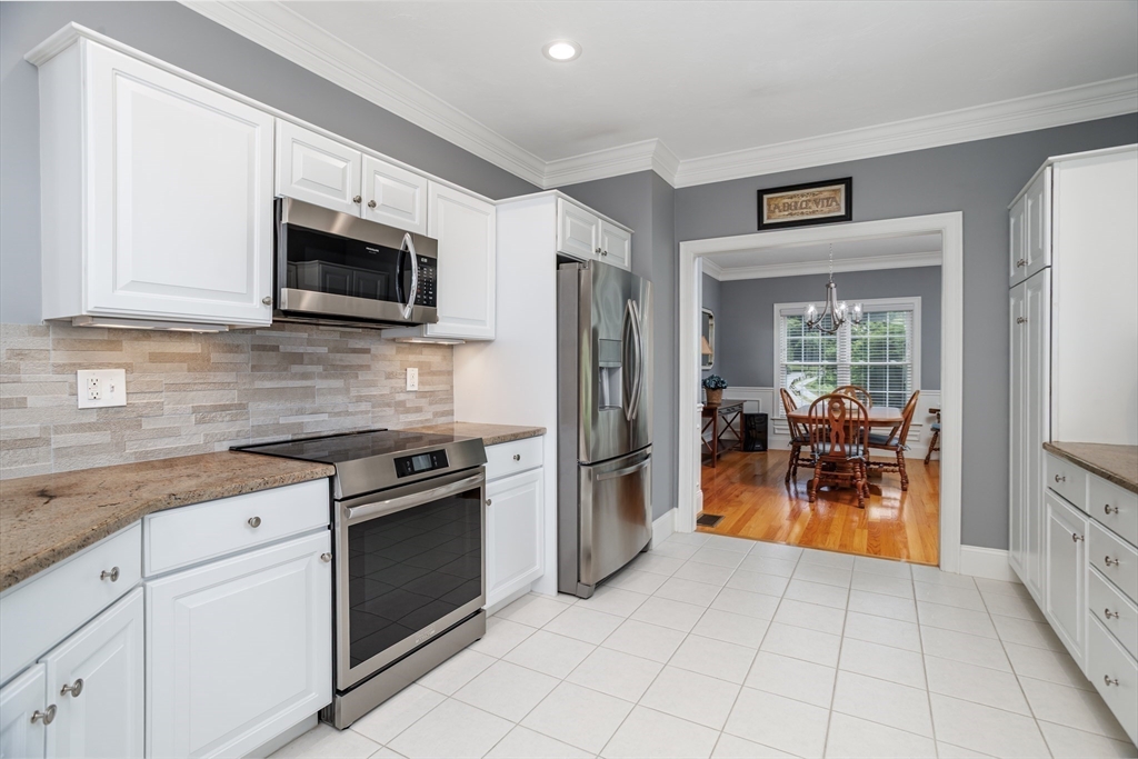 150 Nicholas Dr