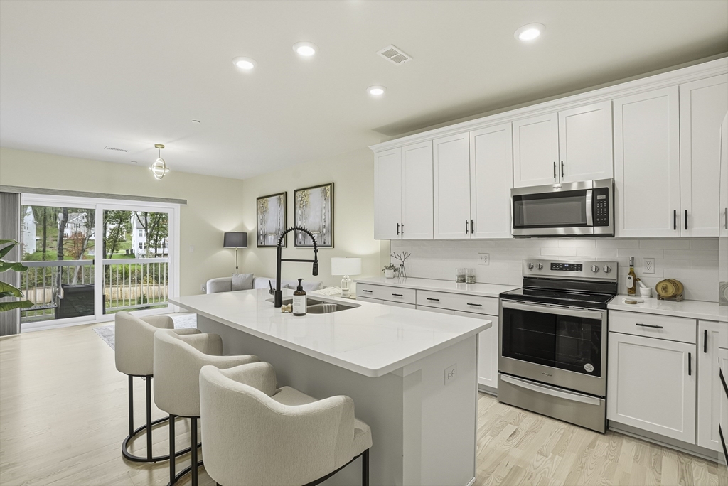 2 Winslow Ln 2302