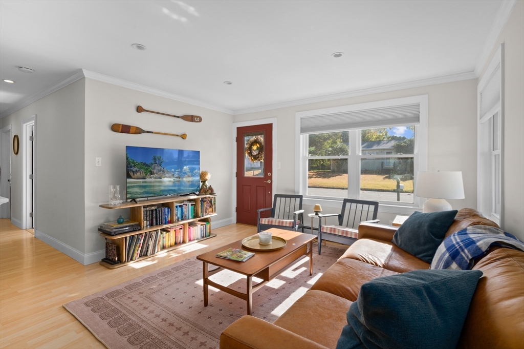 18 Middlebrook Rd