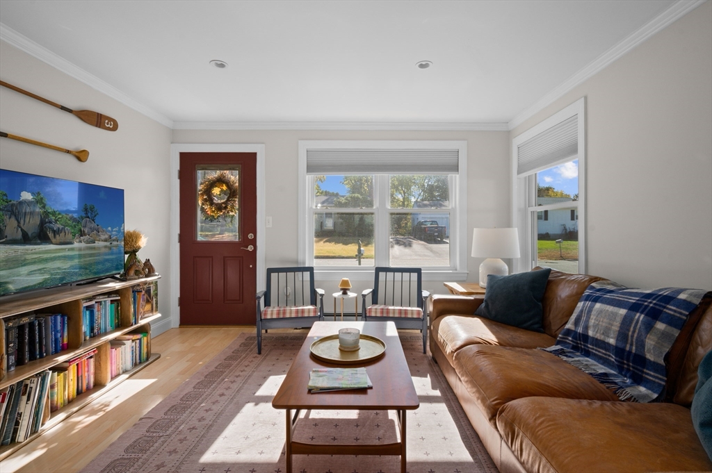 18 Middlebrook Rd