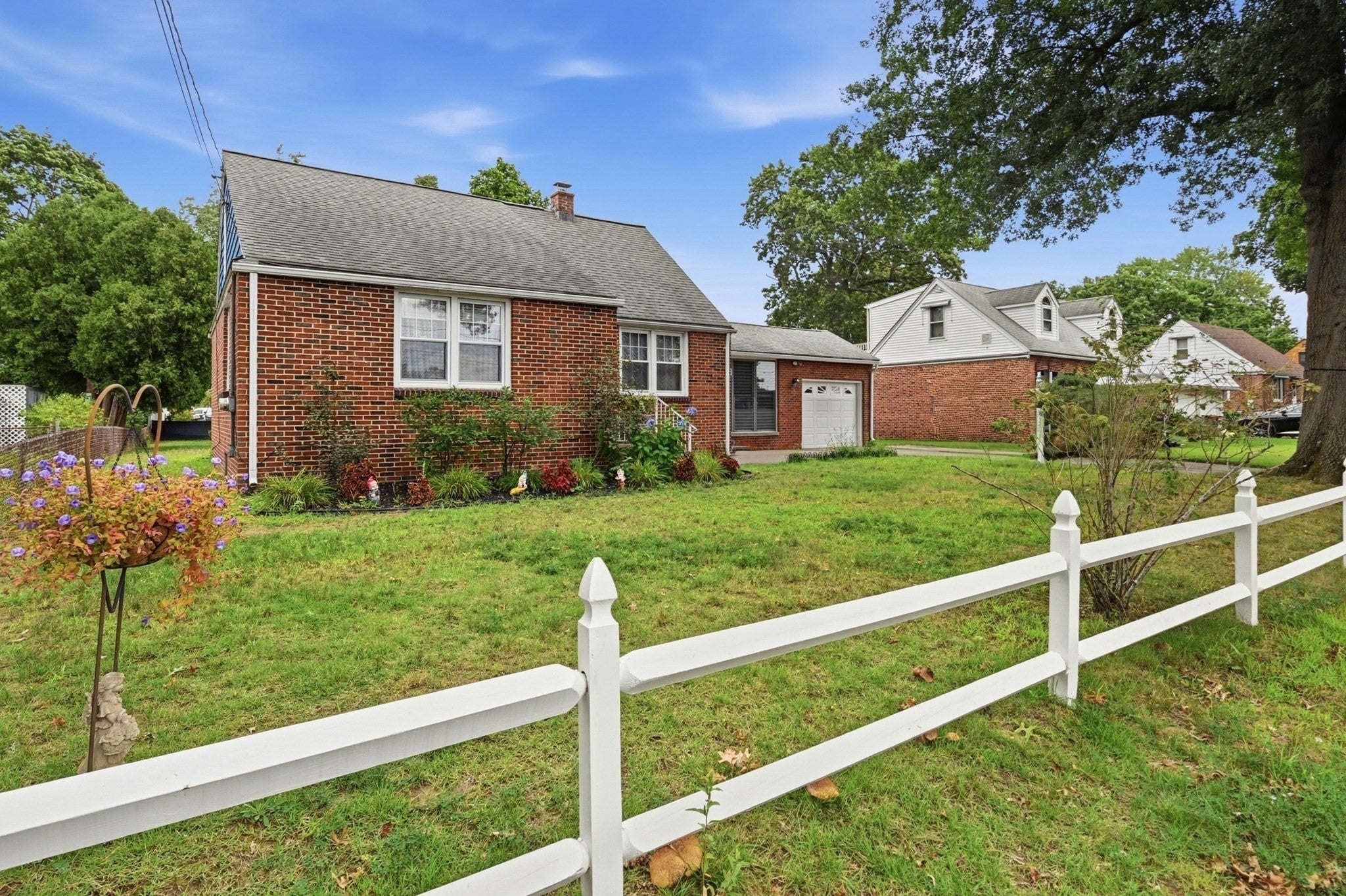 144 Beauregard Terrace, Chicopee, MA, 144 Beauregard Terrace, Chicopee, MA Photo #6