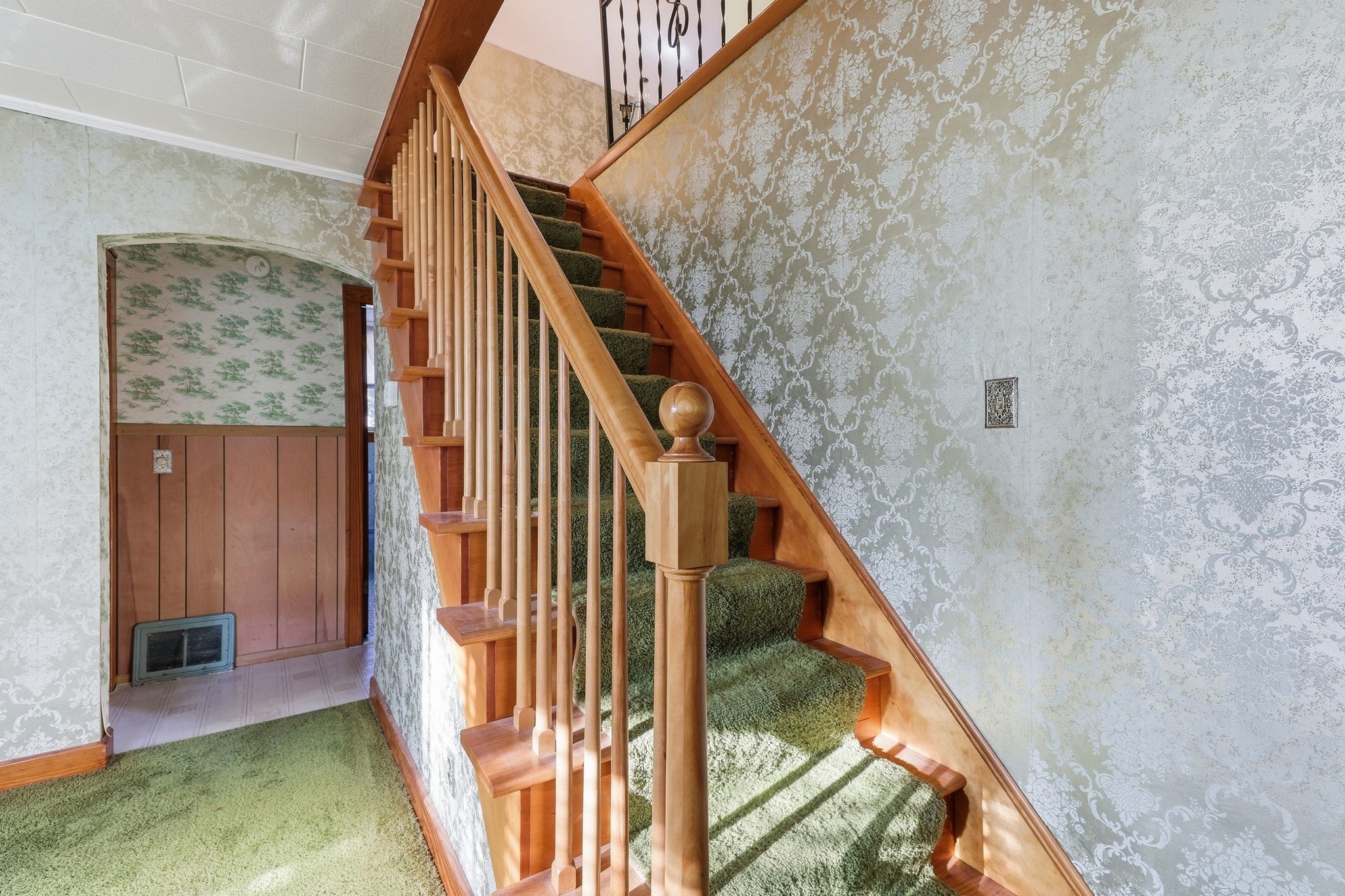 144 Beauregard Terrace, Chicopee, MA, 144 Beauregard Terrace, Chicopee, MA Photo #24