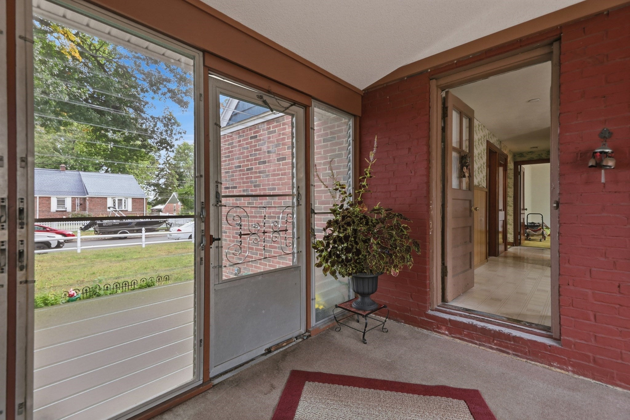 144 Beauregard Terrace, Chicopee, MA, 144 Beauregard Terrace, Chicopee, MA Photo #9