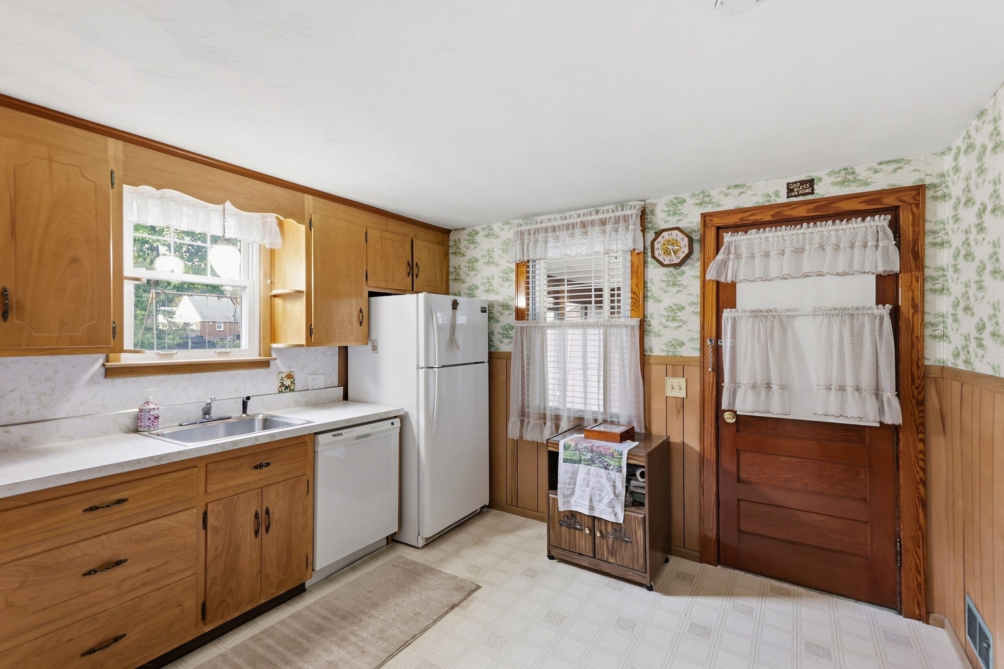 144 Beauregard Terrace, Chicopee, MA, 144 Beauregard Terrace, Chicopee, MA Photo #14