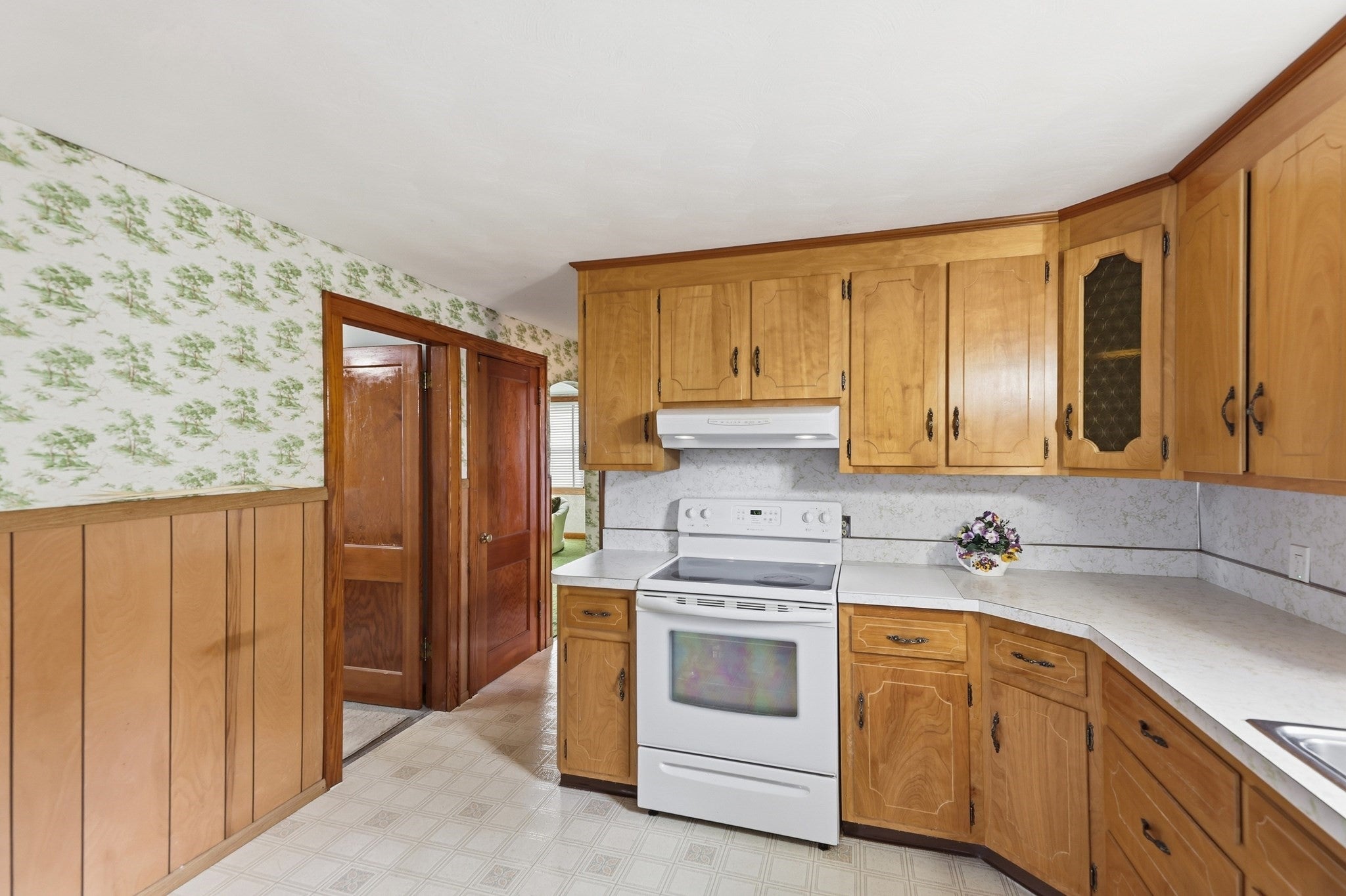 144 Beauregard Terrace, Chicopee, MA, 144 Beauregard Terrace, Chicopee, MA Photo #13