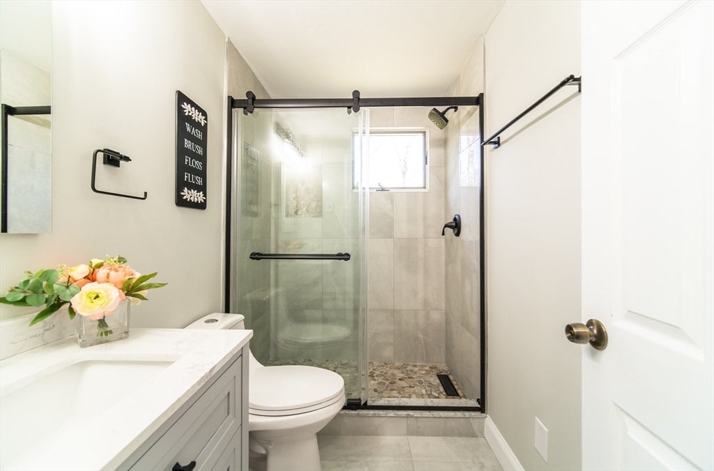 945 Santuit Newtown Rd, Barnstable, MA, 945 Santuit Newtown Rd, Barnstable, MA Photo #15