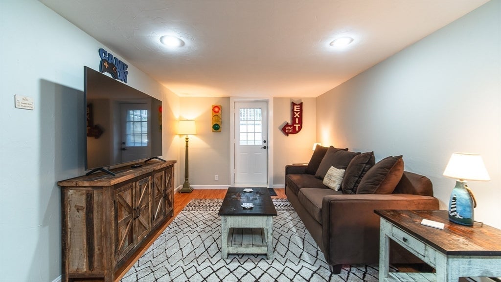 945 Santuit Newtown Rd, Barnstable, MA, 945 Santuit Newtown Rd, Barnstable, MA Photo #24
