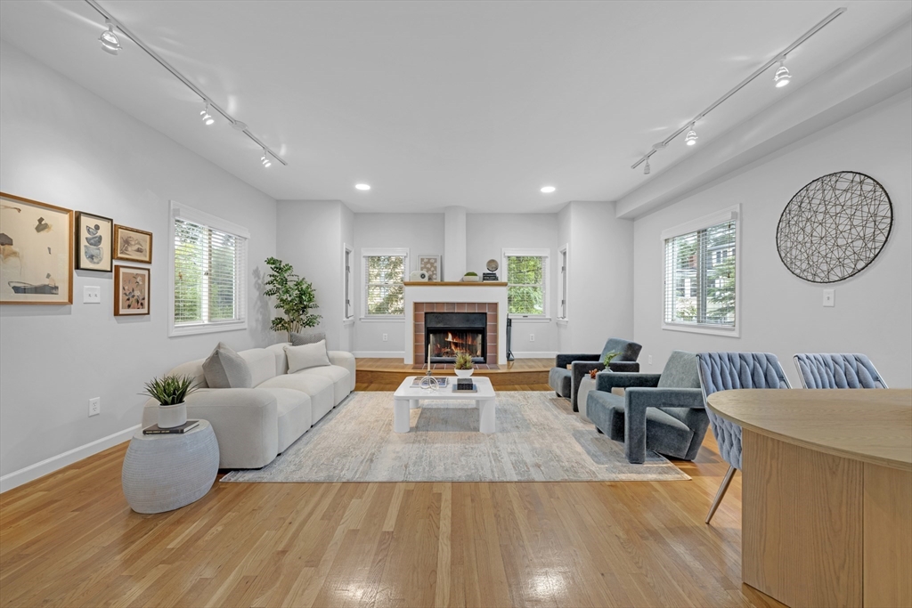 27 Kinnaird St 6