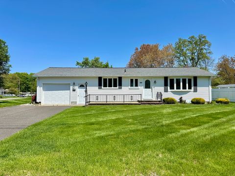89 Napoleon Ave Ludlow MA 01056