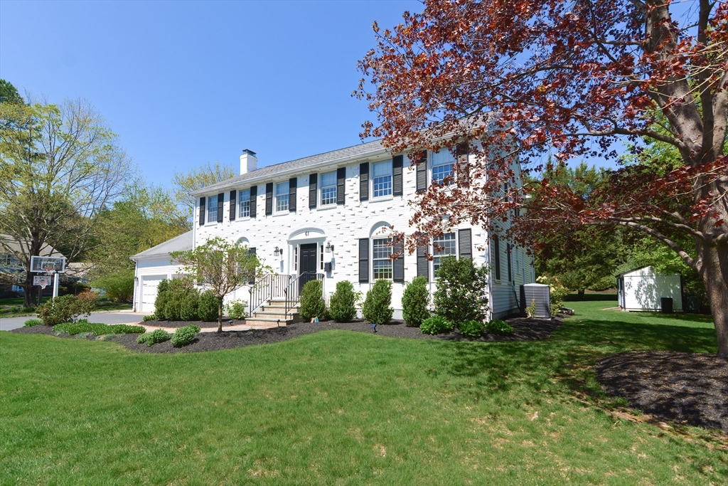 61 Eisenhower Cir