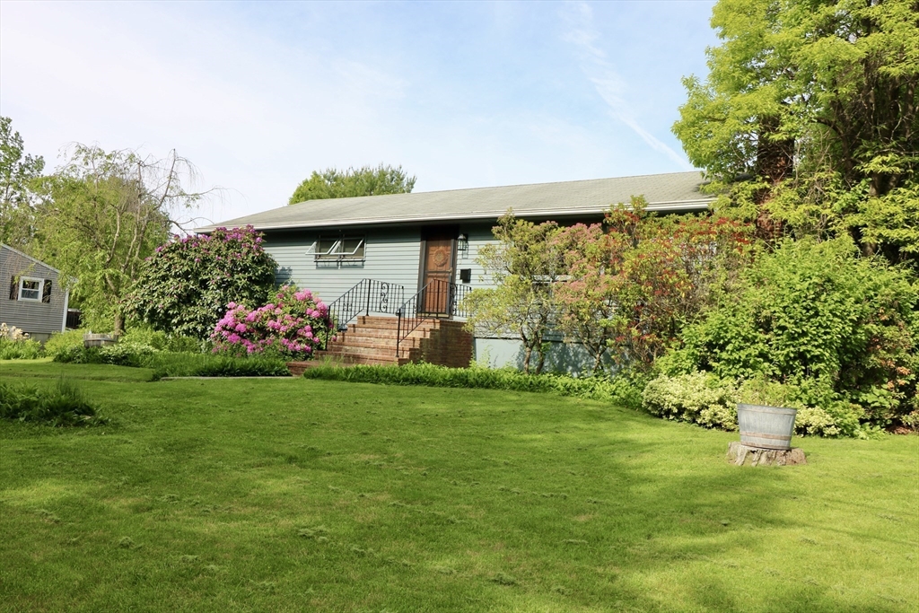 3 Birch Ln