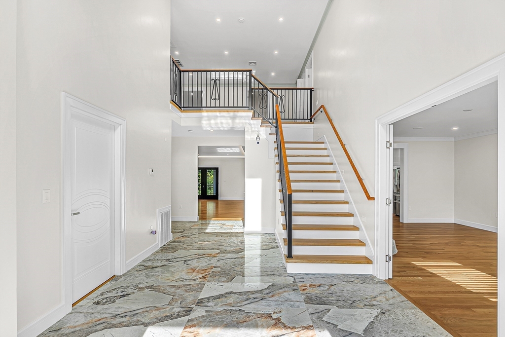 114 Neponset St
