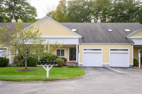 Photo of 18 Whiting Lane #18, Hingham, MA 02043 (MLS # 73445170)