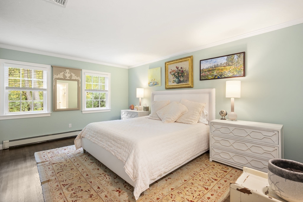 Hingham, Massachusetts 02043, United States, 2 Bedrooms Bedrooms, ,3 BathroomsBathrooms,Residential,Active,229333