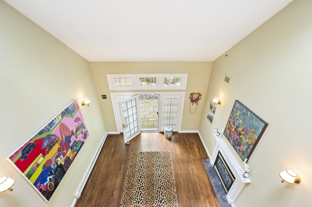 Hingham, Massachusetts 02043, United States, 2 Bedrooms Bedrooms, ,3 BathroomsBathrooms,Residential,Active,229333