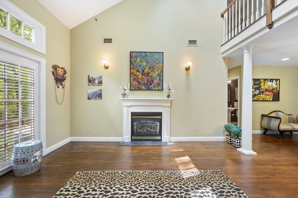 Hingham, Massachusetts 02043, United States, 2 Bedrooms Bedrooms, ,3 BathroomsBathrooms,Residential,Active,229333