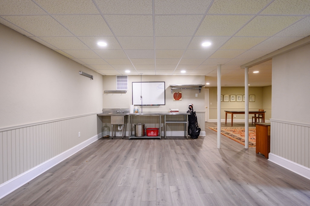 Hingham, Massachusetts 02043, United States, 2 Bedrooms Bedrooms, ,3 BathroomsBathrooms,Residential,Active,229333