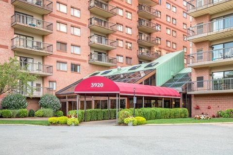 Photo of 3920 Mystic Valley Pkwy #223, Medford, MA 02155 (MLS # 73445387)