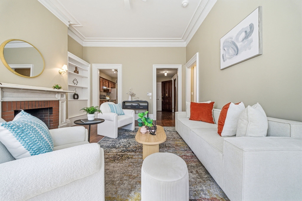 46 Commonwealth Ave 8