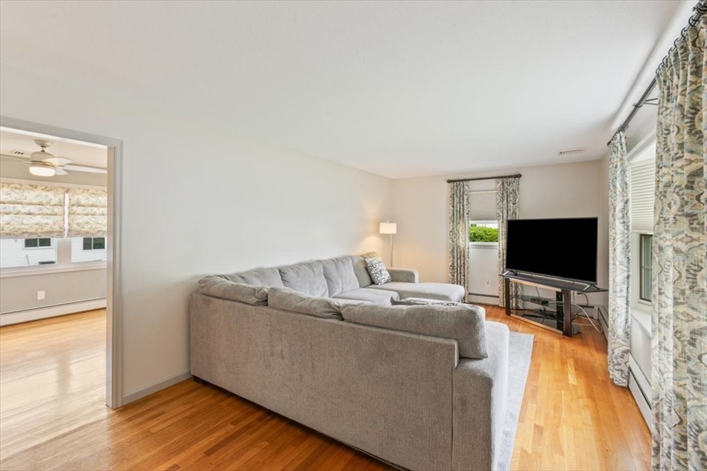 15 Erhardt Terrace, Methuen, MA Photo #14