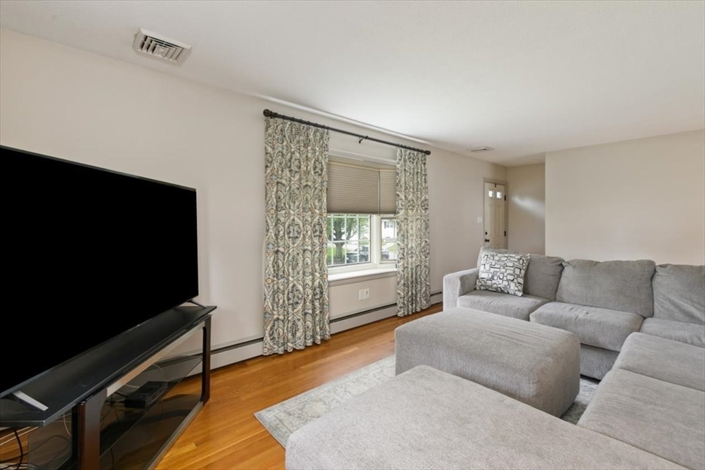 15 Erhardt Terrace, Methuen, MA Photo #15
