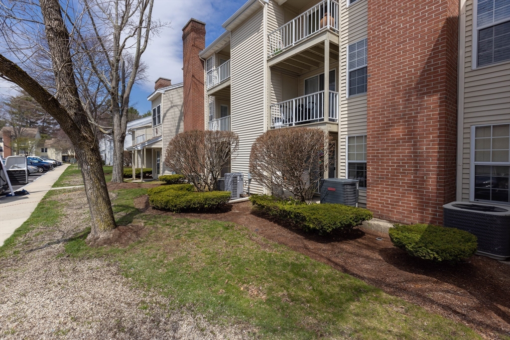 16 Walden Dr 15