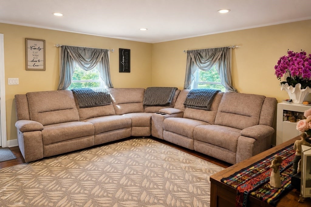 56 Kirby Ave, Lunenburg, MA, 56 Kirby Ave, Lunenburg, MA Photo #6