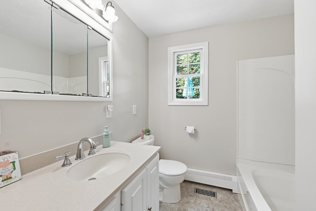 45 Stoneleigh Road, Worcester, MA, 45 Stoneleigh Road, Worcester, MA Photo #15