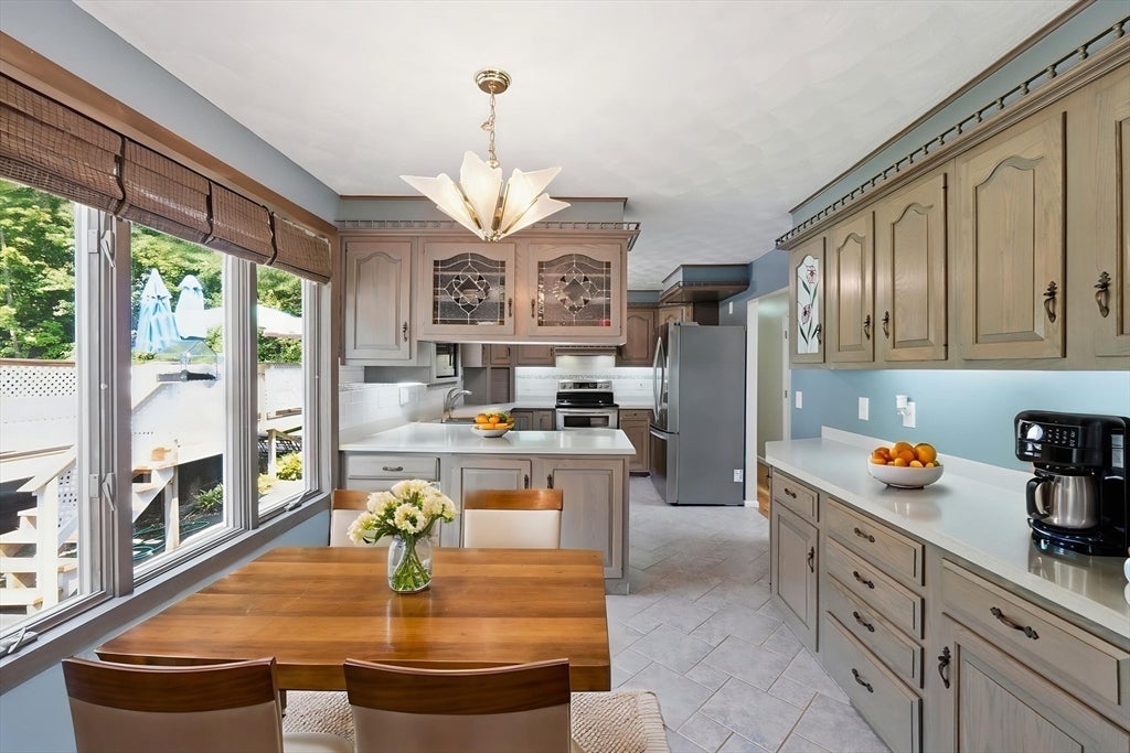 45 Stoneleigh Road, Worcester, MA, 45 Stoneleigh Road, Worcester, MA Photo #7