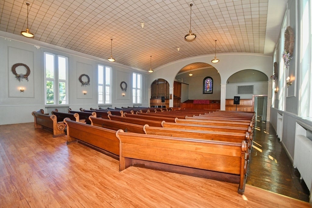 326 Main St