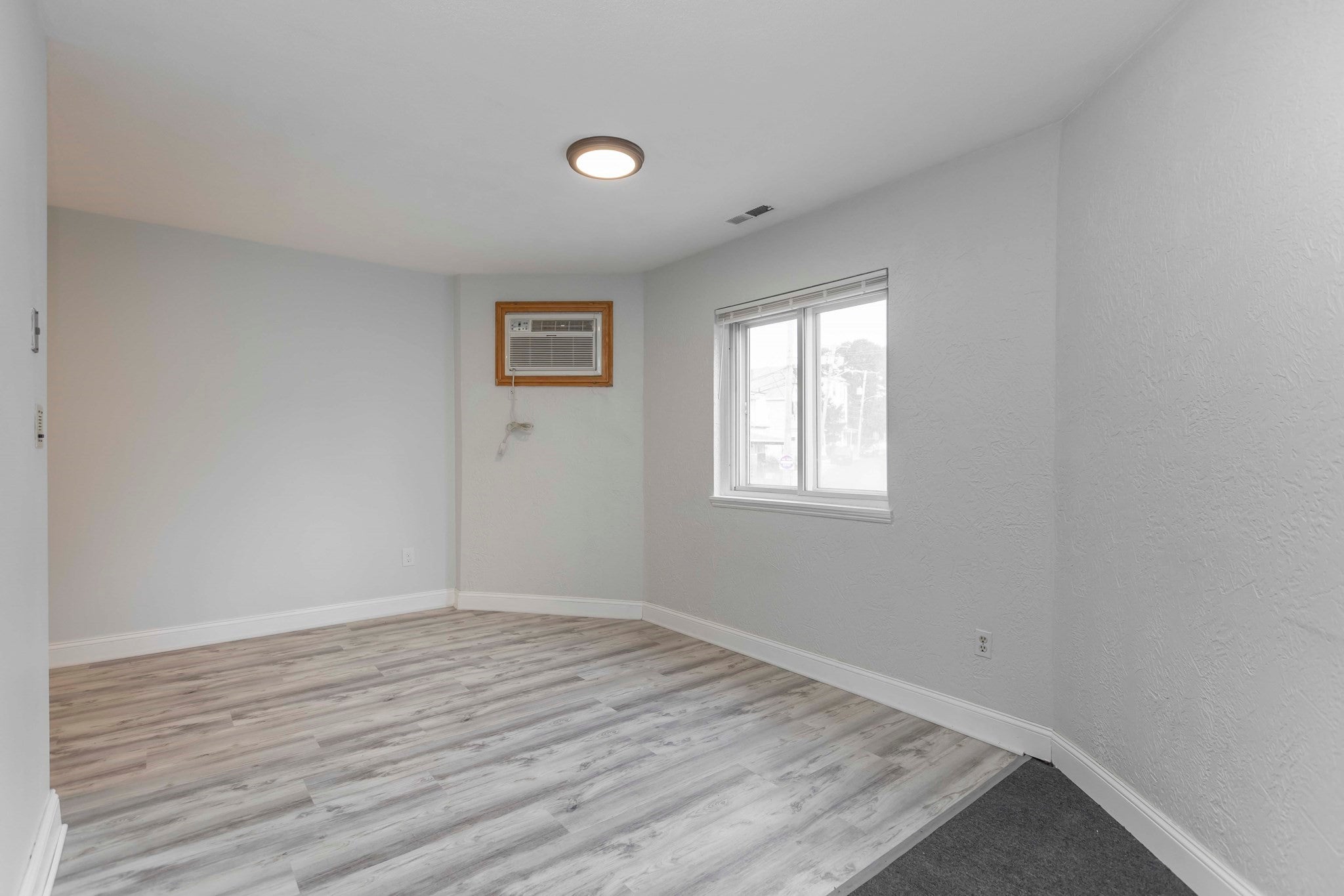 98 State Rd #4, Revere, MA Photo #16
