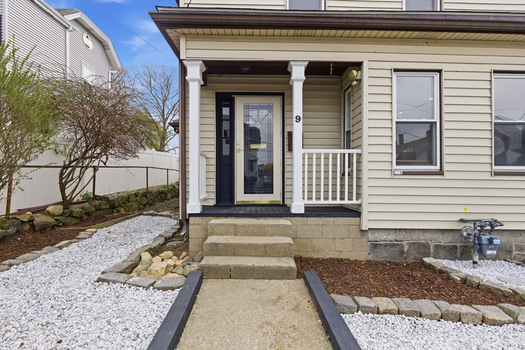 9 Robbins Street