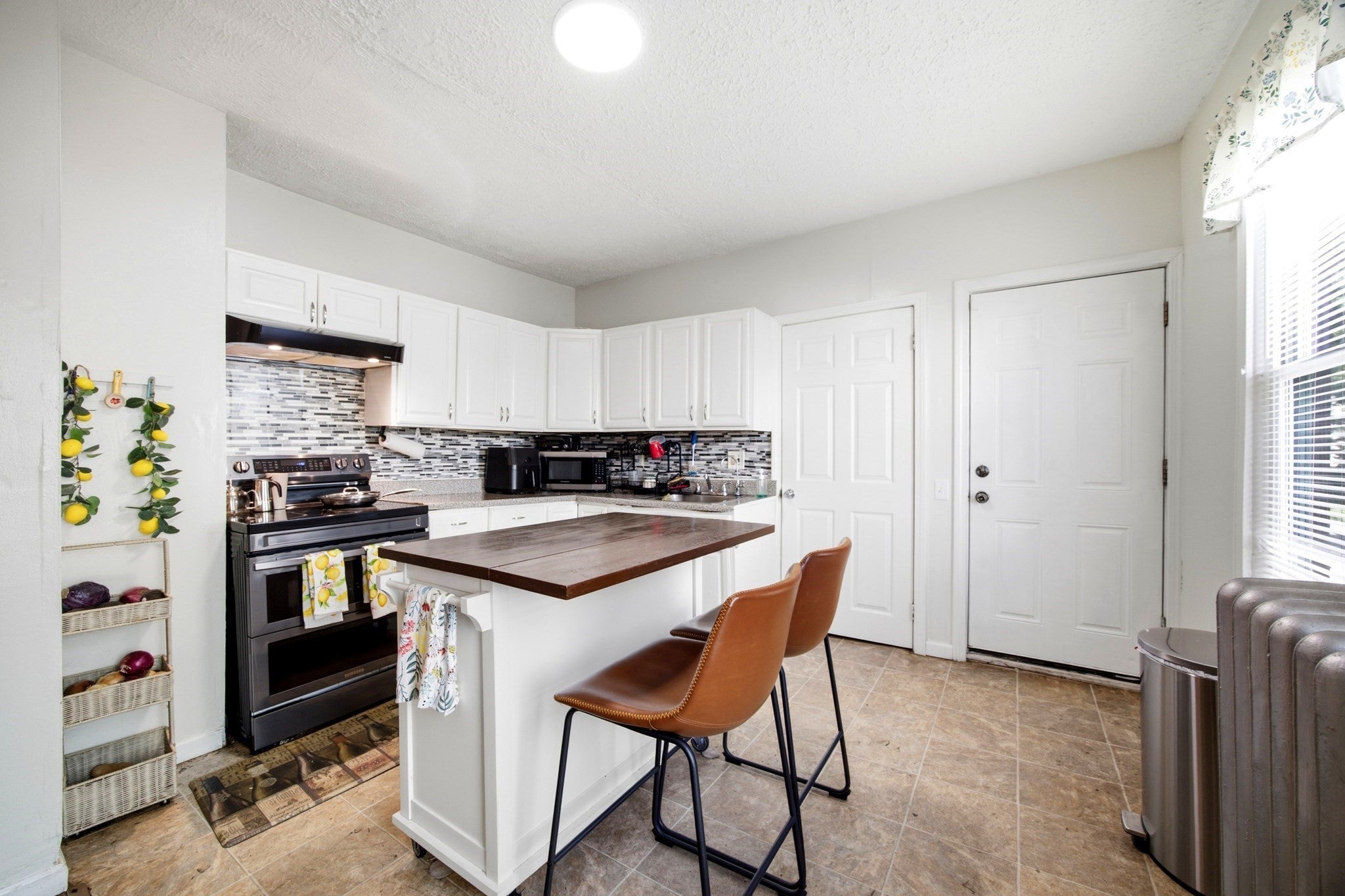 28 Lyndale St, Springfield, MA, 28 Lyndale St, Springfield, MA Photo #7