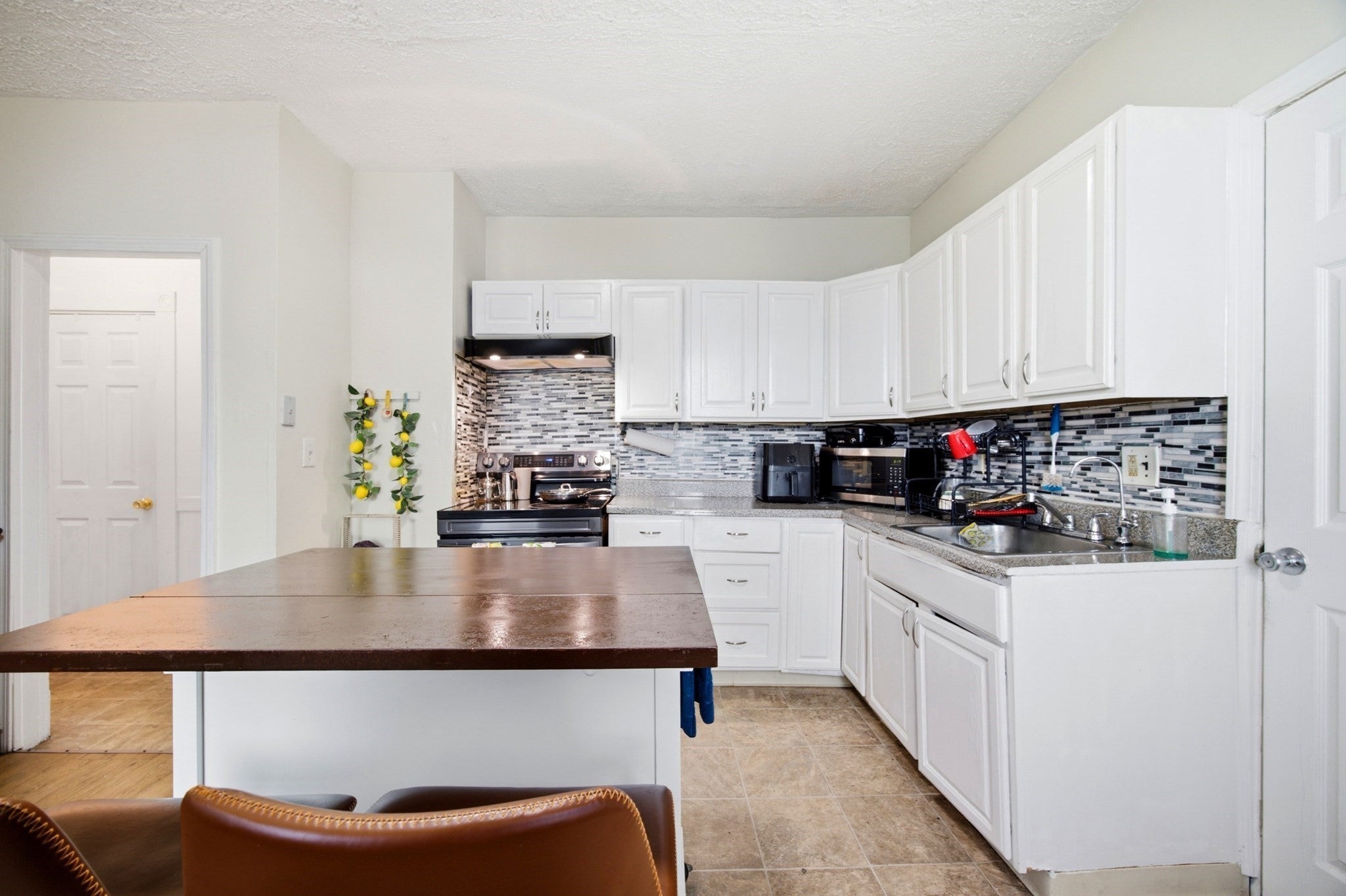 28 Lyndale St, Springfield, MA, 28 Lyndale St, Springfield, MA Photo #9