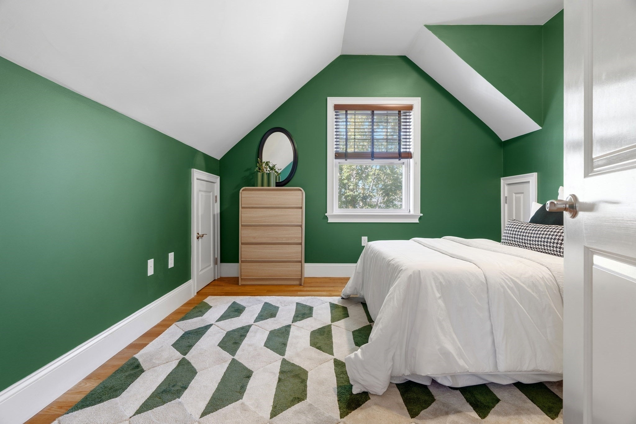 224 Florence St #10, Boston, MA Photo #22