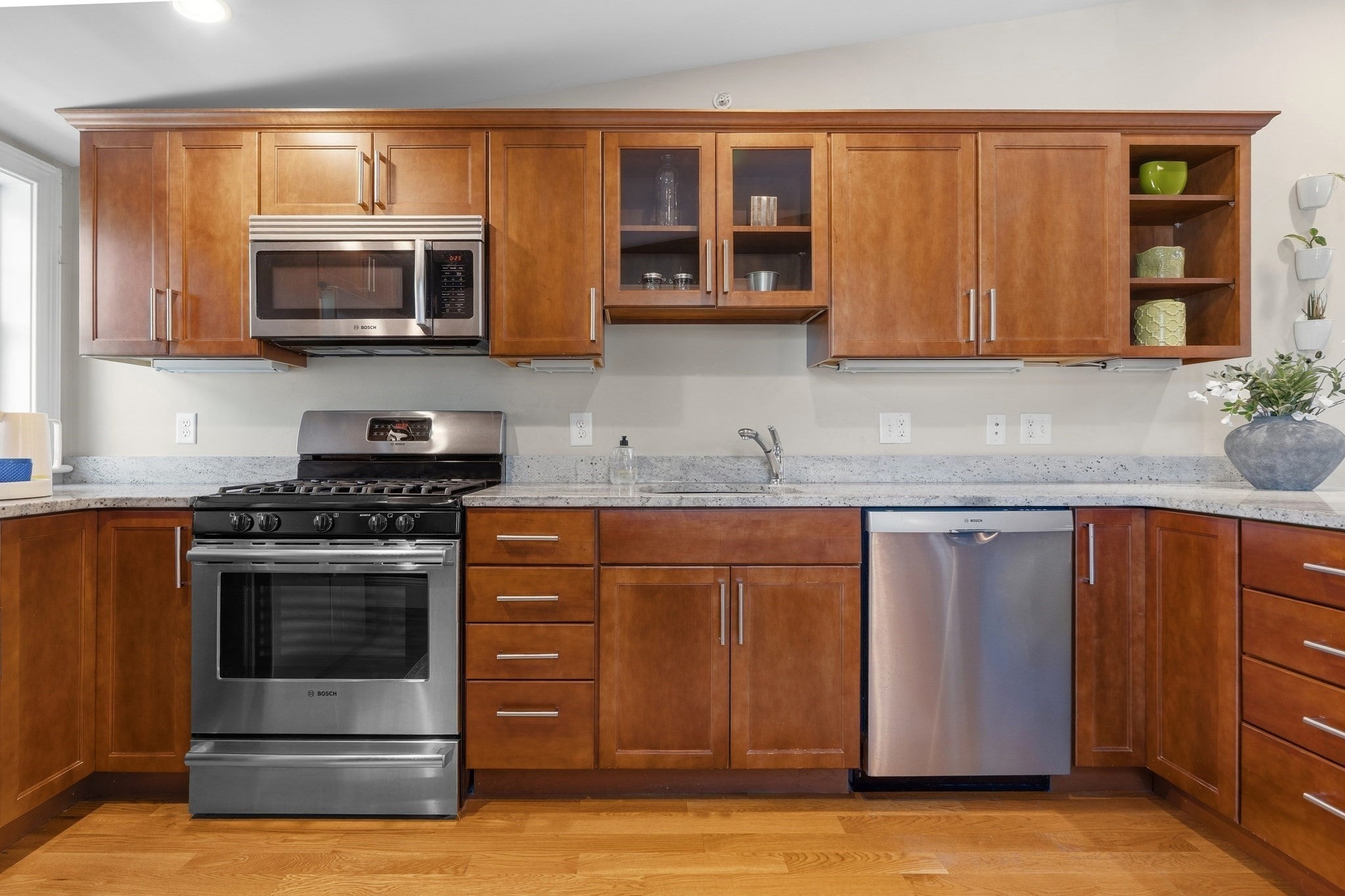 224 Florence St 10