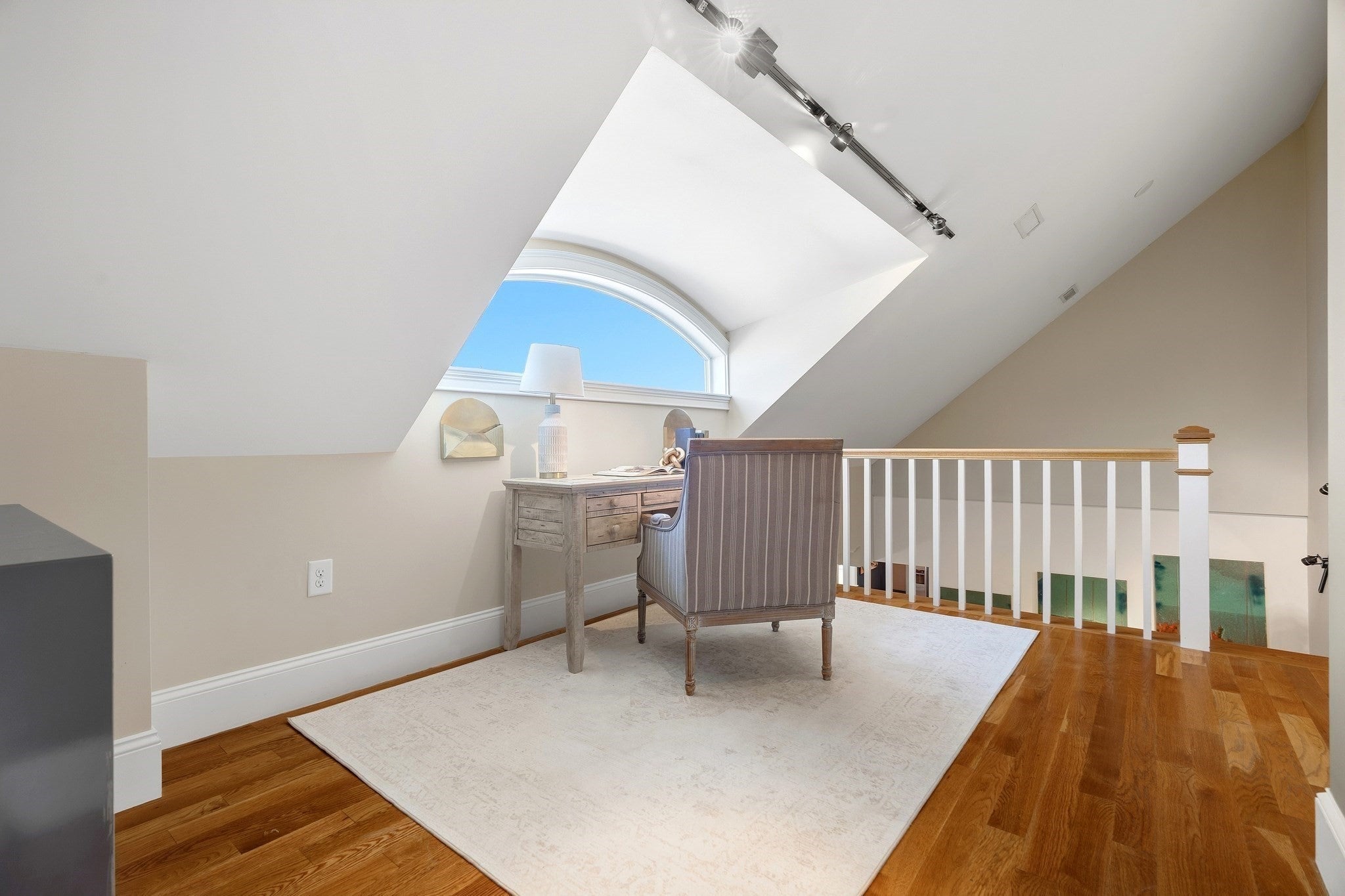 224 Florence St #10, Boston, MA Photo #28