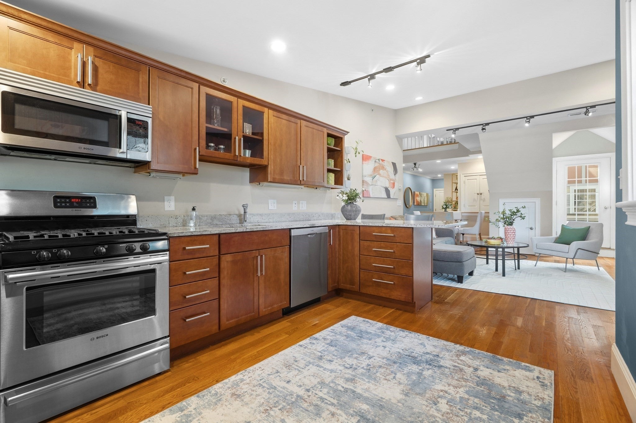 224 Florence St #10, Boston, MA Photo #6