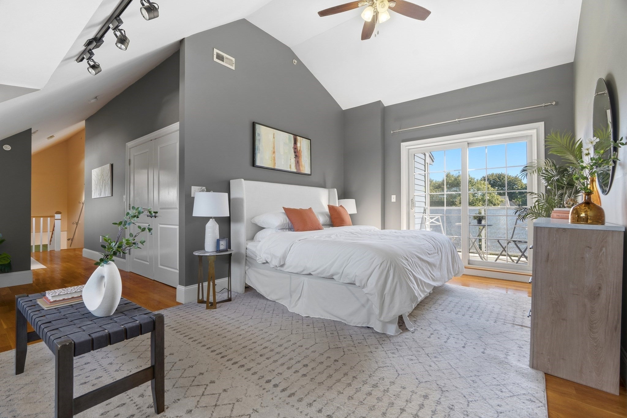 224 Florence St #10, Boston, MA Photo #16