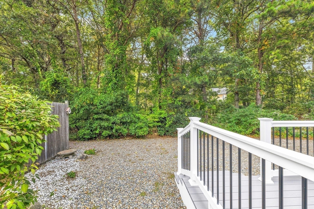 Yarmouth, Massachusetts 02675, United States, 2 Bedrooms Bedrooms, ,2 BathroomsBathrooms,Residential,Active,215812