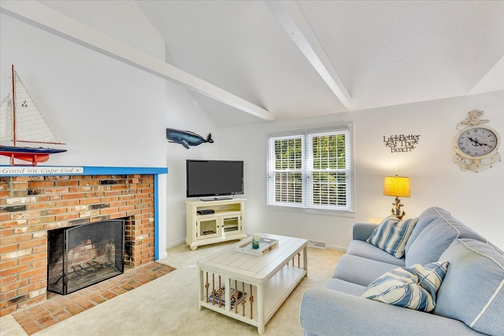 Yarmouth, Massachusetts 02675, United States, 2 Bedrooms Bedrooms, ,2 BathroomsBathrooms,Residential,Active,215812