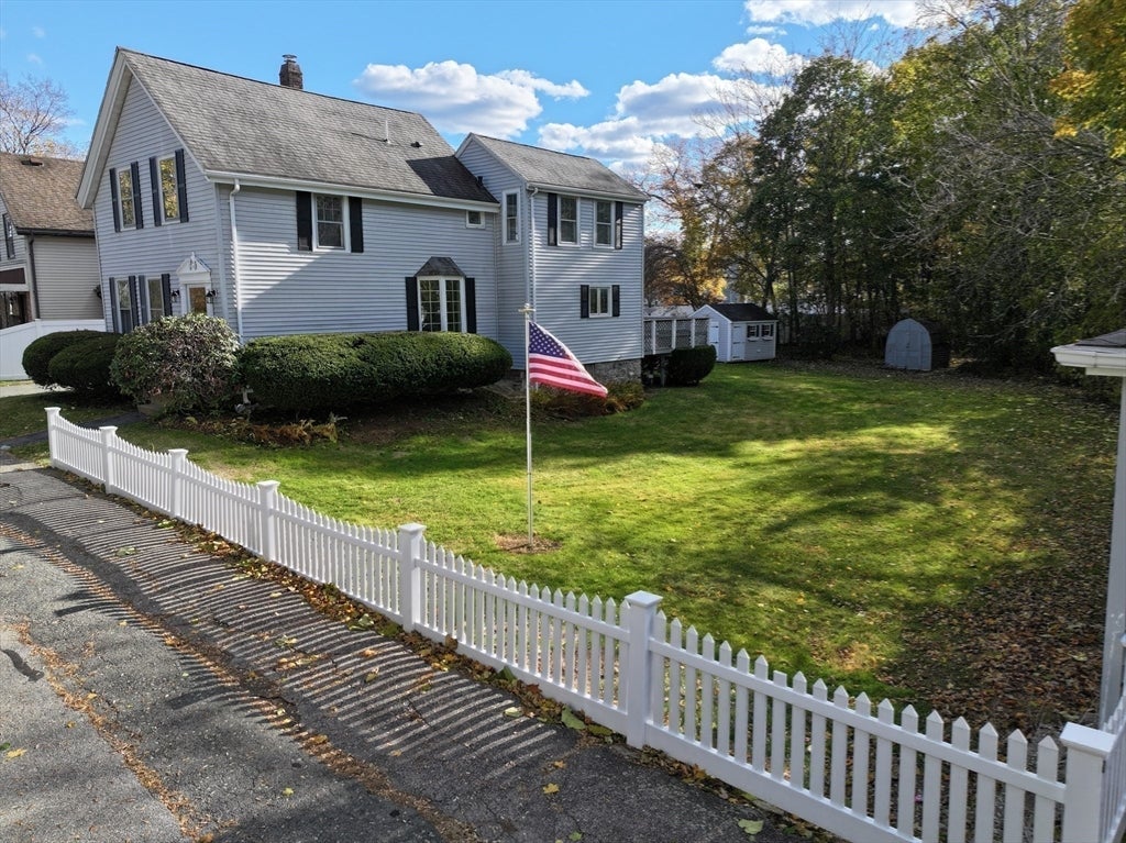49 Greenhood St
